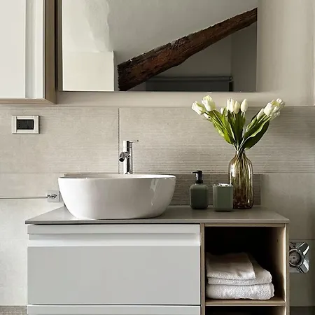 Victory House - Centre *