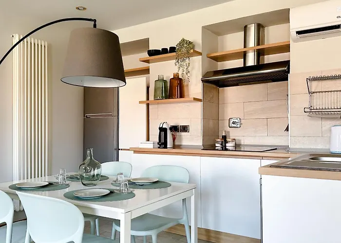 Victory House - Centre Apartment *